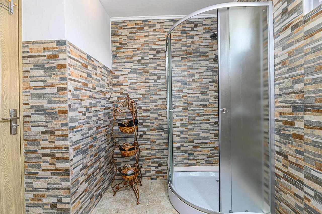 Mountain Oasis Apartment Sinaia Exterior photo